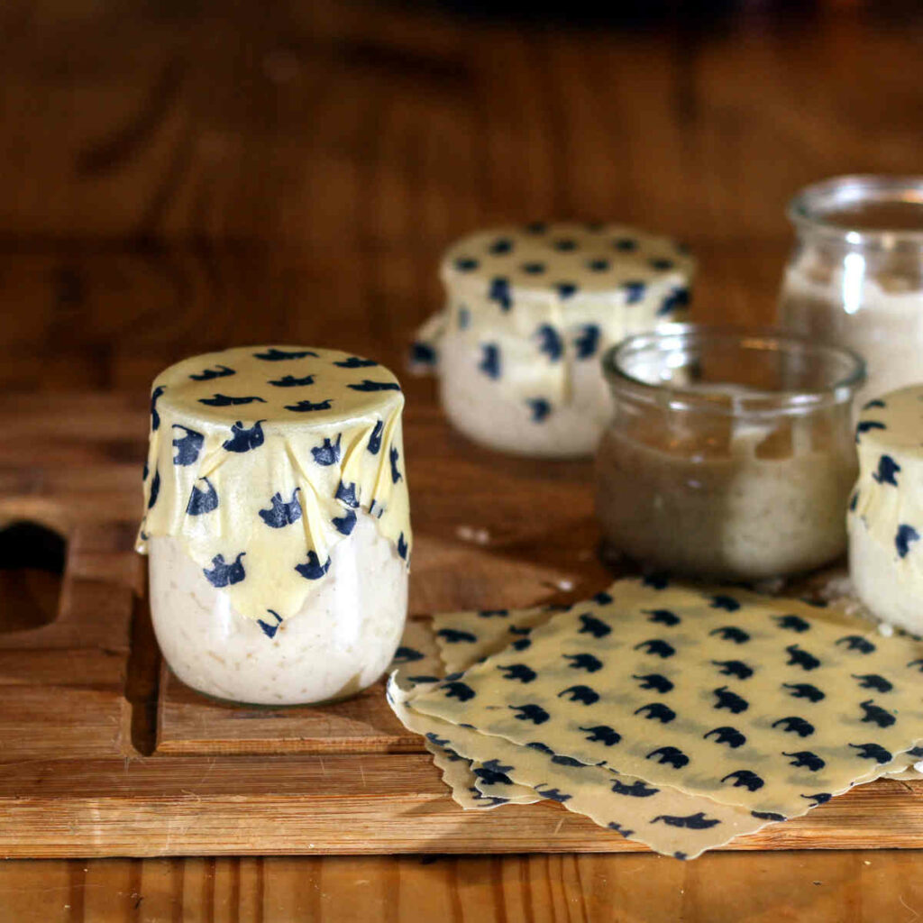 Utilisez les bee wrap sur vos plats, bols et même sur vos yaourts !